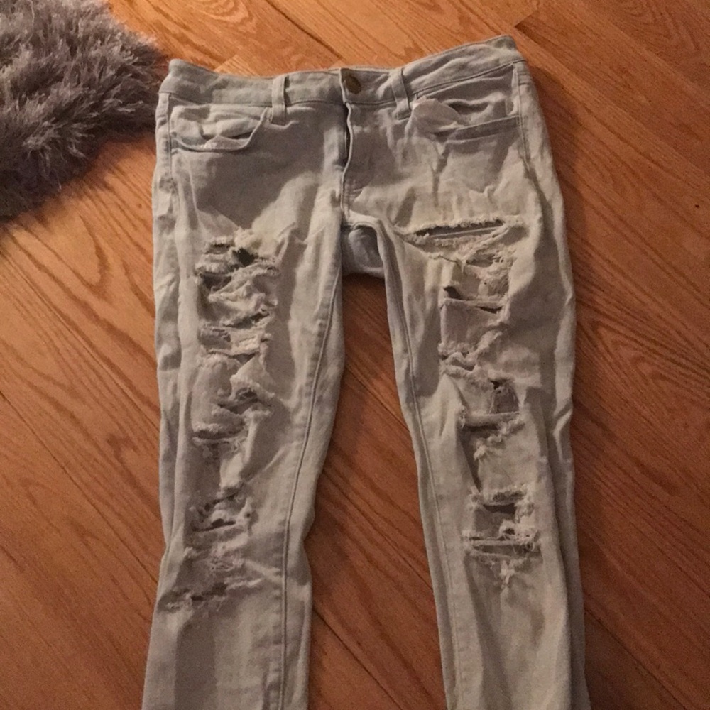 American Eagle light wash low rise skinny jeans